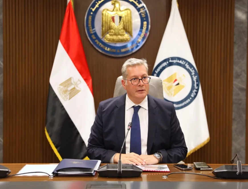 خلال الجمعية العامة ل"PAS".. وزير البترول : دور مهم للشركة فى نقل العاملين فى مناطق البحث والاستكشاف وإنتاج البترول والغاز