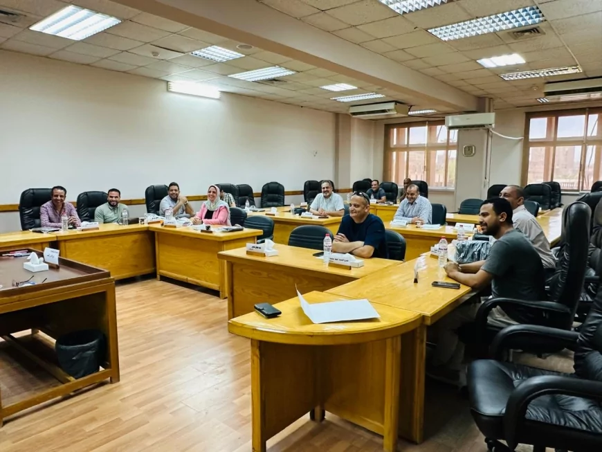 بدوي: مصر تستهدف تعظيم العائد من استثمارات البنية التحتية في قطاع الطاقة