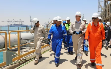 "وزير البترول "يتفقد استعدادات وتجهيزات ميناء سونكر  لاستقبال سفينة "Energos Power"