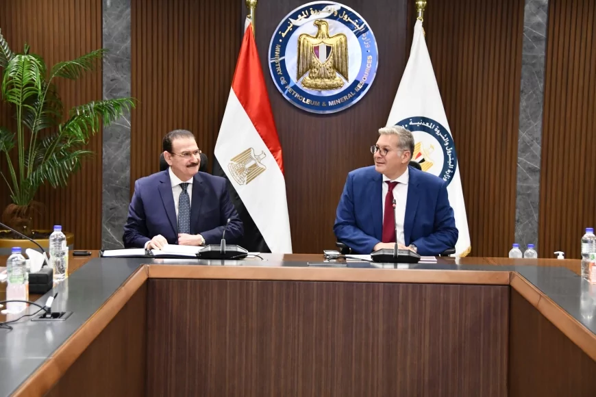 وزير البترول والثروة المعدنية يعقد اجتماعًا موسعًا مع مساهمي شركة أبوطرطور لحامض الفوسفوريك