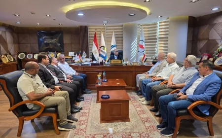 رئيس نقابة البترول يستقبل وفد النقابة العامة للعاملين بالبتروكيماويات والغاز في فلسطين