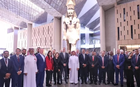 وزير البترول والثروة المعدنية يقود جولة لكبار الضيوف في المتحف المصري الكبير