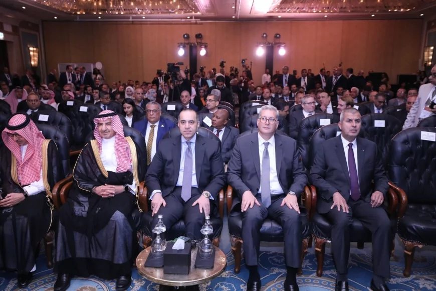 تكريم كبار المسؤولين في الجلسة الافتتاحية لمنتدى مصر للتعدين