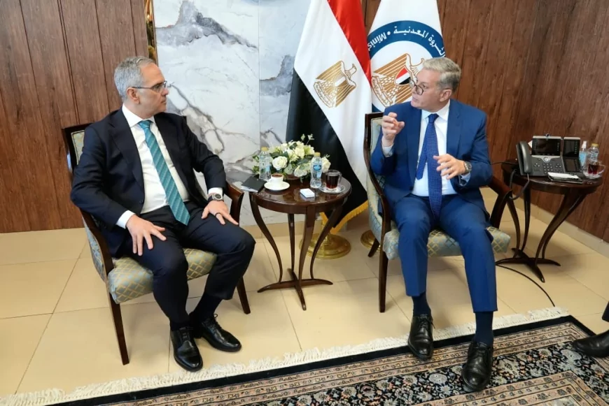 وزير البترول والثروة المعدنية يبحث مع "شلمبرجير" سبل دعم أنشطة الاستكشاف والإنتاج وتعزيز الشراكة التقنية