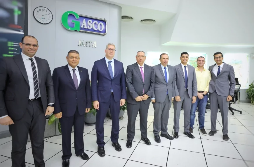 وزير البترول والثروة المعدنية يتابع من مركز التحكم ضخ الغاز لمحطات الكهرباء والصناعة لضمان انتظام الإمدادات خلال الصيف