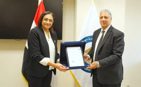 مبنى وزارة البترول والثروة المعدنية يحصل على شهادتي الأيزو في السلامة والصحة المهنية والإدارة البيئية كأول مبنى بالحى الحكومي بالعاصمة الإدارية