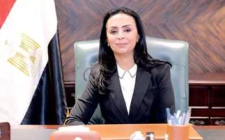 وزيرة التضامن الاجتماعي تتابع تداعيات حادث انقلاب عربات قطار بمحافظة مطروح