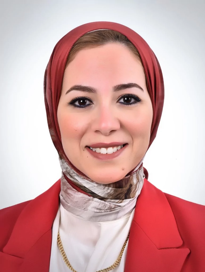 عبير الشربيني متحدثاً رسميا بأسم وزارة البترول