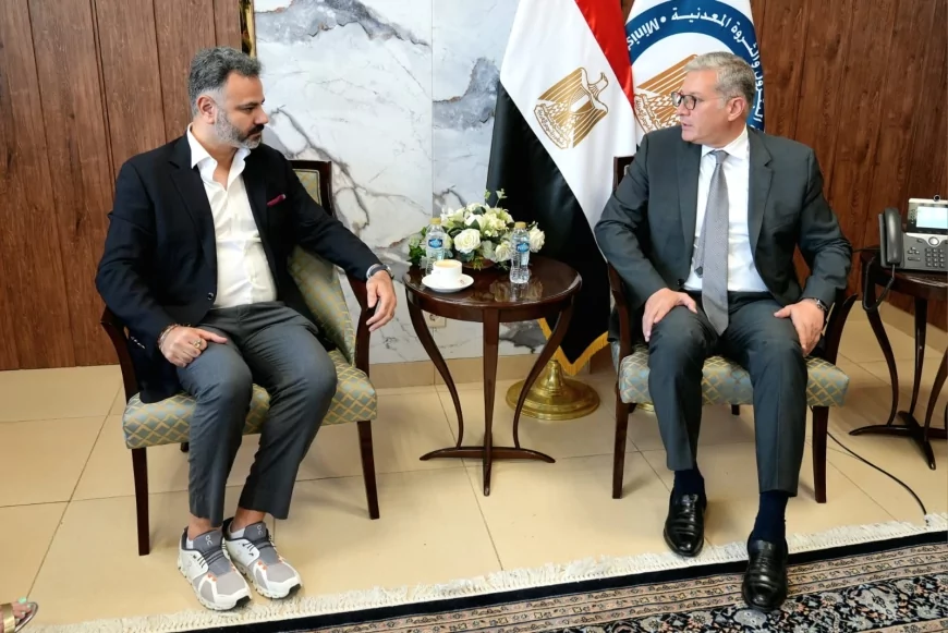 وزير البترول يبحث مع IRH الإماراتية التعاون في مجالات التمويل والتعدين