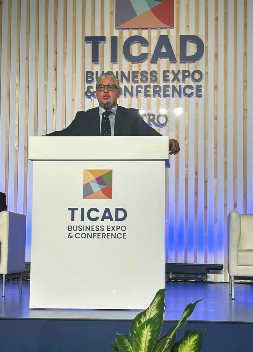 رئيس اقتصادية قناة السويس يستعرض أبرز إنجازات الهيئة في سيمنار معهد التخطيط القومي