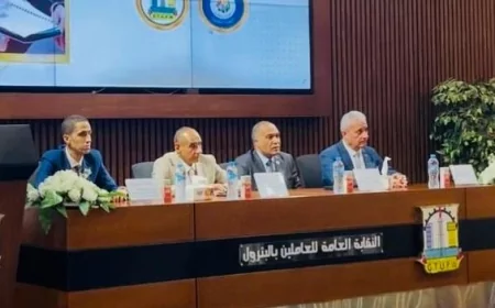 عباس صابر وأشرف عبد الجواد يشهدان احتفالية نقابة البترول وبدر الدين لتكريم أبناء العاملين المتفوقين