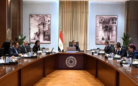 رئيس الوزراء يتابع خطة الاستفادة من المقرات الحكومية الفارغة