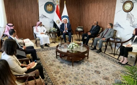 وزير البترول والثروة المعدنية يبحث دعم الاستثمارات السعودية في صناعات البتروكيماويات والأسمدة بمصر