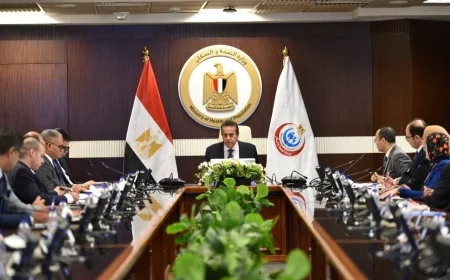 وزير الصحة يترأس اجتماعًا لمراجعة مخزون الأدوية والمستلزمات الطبية