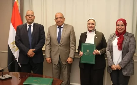 وزيرا  "الكهرباء" و"الطاقة والبيئة" في مصر واليونان يشهدان توقيع اتفاق إنهاء الدراسات الفنية والاقتصادية لمشروع الربط الكهربائي بين الدولتين.
