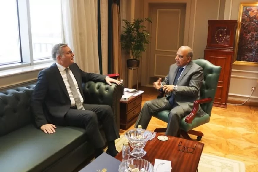 وزيرا الكهرباء والبترول يناقشان خطة التوسع في مشروعات الطاقات المتجددة وزيادة الاعتماد على مزيج الطاقة