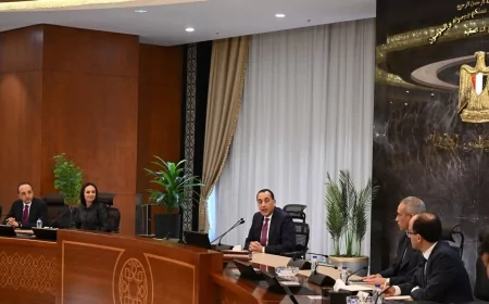 رئيس الوزراء عقب اجتماع مجلس الوزراء: مصر أدت واجبها "بمنتهى القوة والشفافية والشرف" في القضية الفلسطينية.. وتصنيف دولي يرفع توقعات النمو الاقتصادي