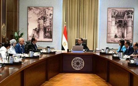 رئيس الوزراء يستعرض: فرص استثمارية ضخمة في السياحة والتشييد وتطوير أصول الدولة