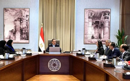 رئيس الوزراء يلتقي وزيرة الدولة للتعاون الدولي بوزارة الخارجية القطرية والوفد المرافق لها