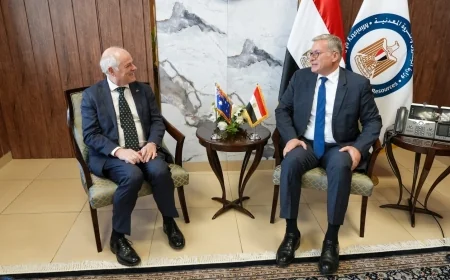 وزير البترول والثروة المعدنية يبحث مع السفير الاسترالى تعزيز التعاون الاستثمارى في قطاع التعدين