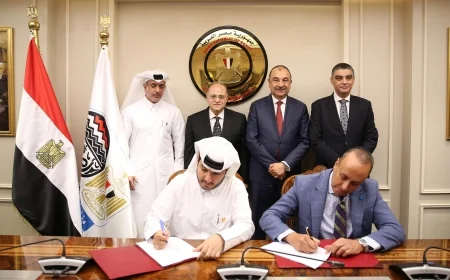 وزير قطاع الأعمال العام ورئيسي هيئتي الدواء والشراء الموحد يشهدون توقيع اتفاقية شراكة مصرية قطرية أمريكية لتأسيس منظومة تصنيع طبي متكاملة تخدم الأسواق العربية والعالمية
