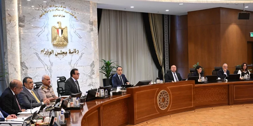 رئيس الوزراء يترأس الاجتماع الأسبوعي للحكومة