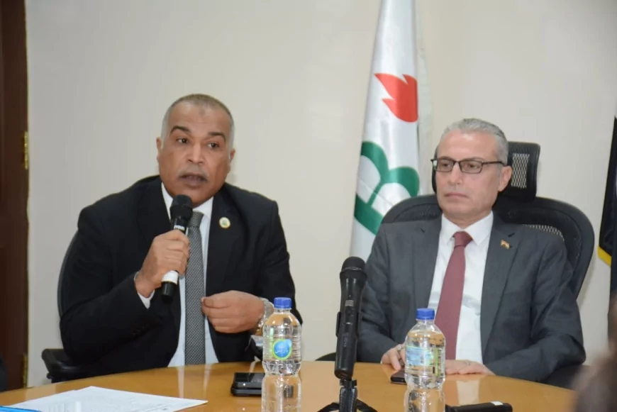 نقابة البترول وبرج العرب للبترول يسلطان الضوء على قانون العمل الجديد