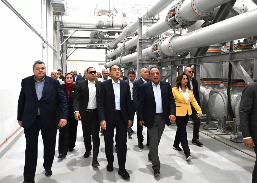 رئيس الوزراء يتفقد محطة الربط الكهربائي المصري السعودي العملاقة بمدينة بدر.. ركيزة للتكامل العربي في مجال الطاقة