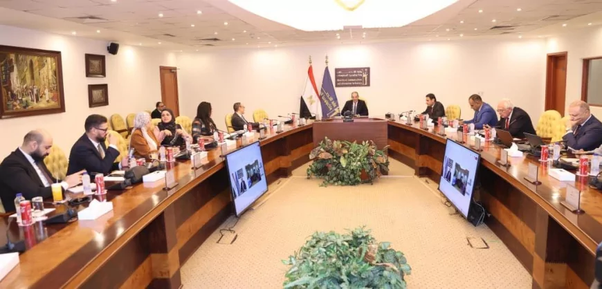 وزير الاتصالات: القطاع محرك للنمو الاقتصادي بنسبة 16%.. ومصر تستهدف إنتاج 9 ملايين هاتف محمول مع حلول مكالمات التسويق المزعجة