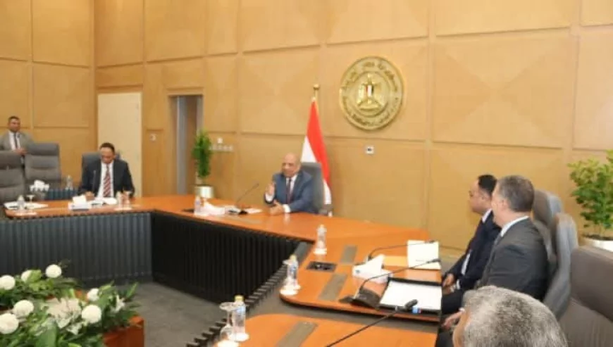 وزير الكهرباء يشدد على أهمية "الأمن بمفهومه الواسع" لضمان الخدمة