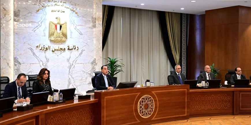 مدبولي: رفع درجة الاستعداد القصوى لافتتاح المتحف الكبير.. وحزم في مواجهة مخالفات البناء خلال الانتخابات