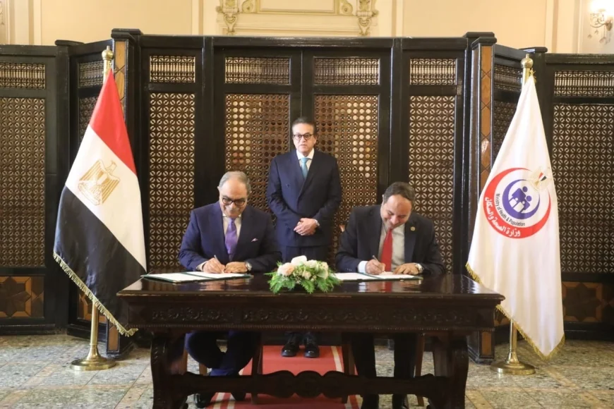 تكامل صحي.. وزير الصحة يشهد توقيع بروتوكول بين "المؤسسة العلاجية" و "فاكسيرا"