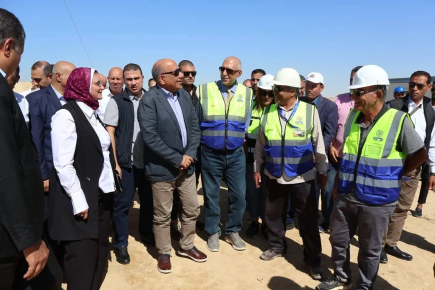 وزير الكهرباء يتفقد "أبراج عبور قناة السويس" استعداداً لبدء تشغيل خط الربط المصري السعودي قبل نهاية العام