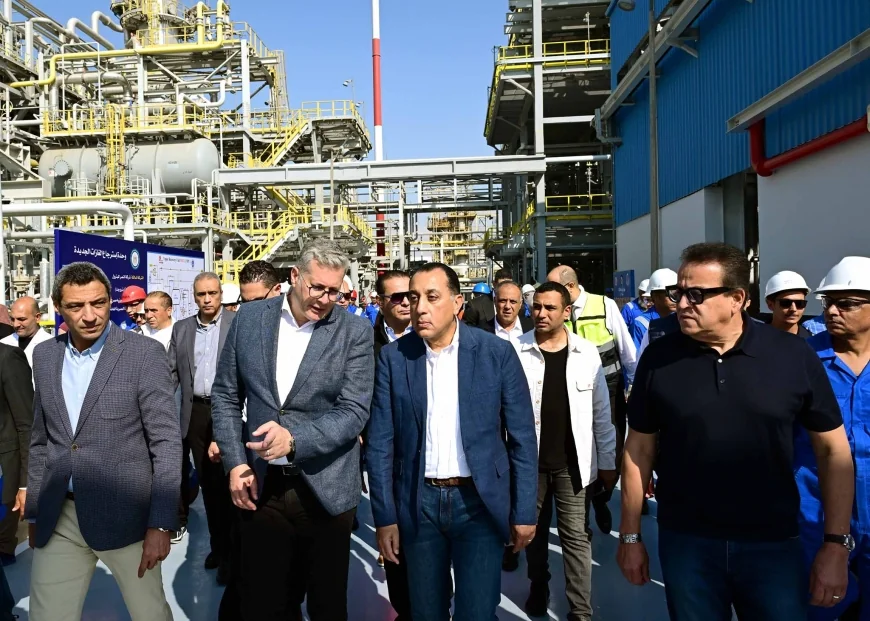 رئيس الوزراء يفتتح مشروع استرجاع الغازات لإنتاج البوتاجاز بشركة النصر للبترول بالسويس