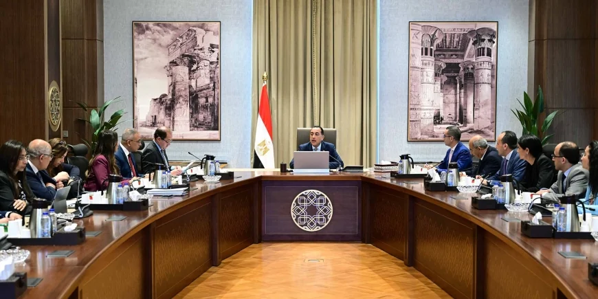 رئيس الوزراء يستعرض الفرص الاستثمارية الجديدة وملفات التعاون مع الدول العربية