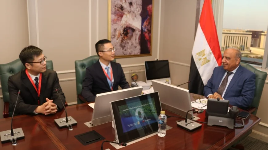 وزير الكهرباء يبحث مع شركة هواوي التعاون في مشروعات تخزين الطاقة والتحول الرقمي للشبكات