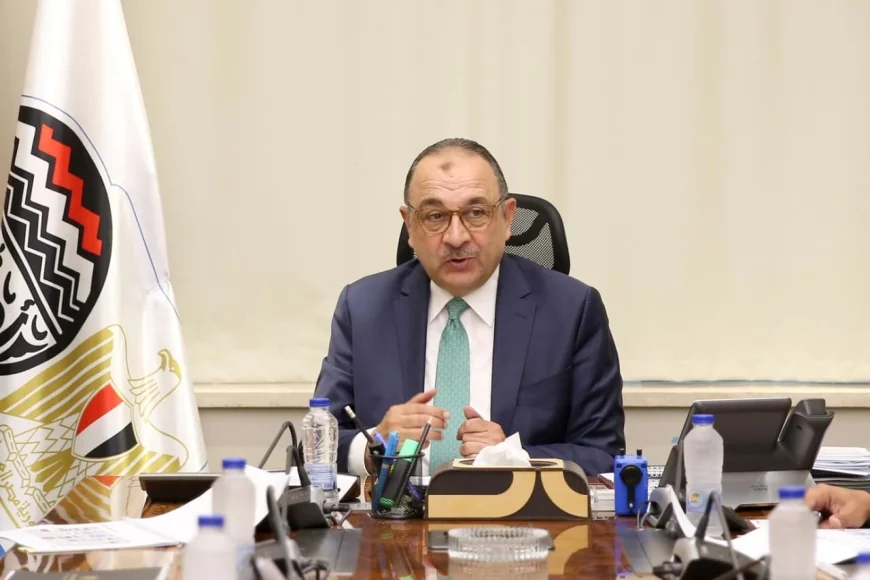 وزير قطاع الأعمال العام يبحث فرص التعاون مع شركة "إندوراما" العالمية