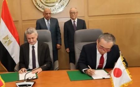 وزير الكهرباء والطاقة المتجددة يشهد توقيع اتفاقية إنشاء محطة طاقة شمسية ومنظومة تخزين بنظام البطاريات بالغردقة بالتعاون مع الوكالة اليابانية للتعاون الدولي “JICA”
