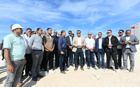 وزير الإسكان يتفقد مشروعات "مارينا" و"بوغاز نيو مارينا" لتطوير الساحل الشمالي