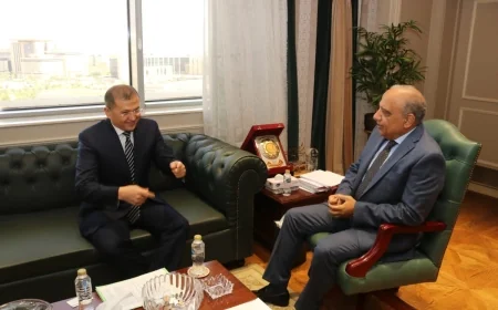 وزير الكهرباء والطاقة المتجددة يستقبل سفير أوزبكستان بالقاهرة لبحث سبل دعم وتعزيز التعاون والاستثمار فى مجالات الطاقة المتجددة