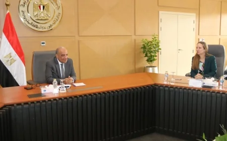 وزير الكهرباء والطاقة المتجددة يبحث مع وفد البنك الدولي تعزيز  التعاون في مجالات الكهرباء والطاقات المتجددة