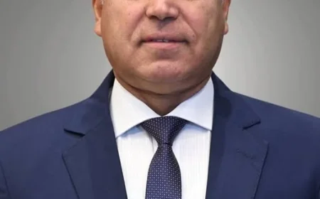 وزير الصناعة والنقل يستعرض استراتيجية تطوير النقل البحري أمام الرئيس السيسي