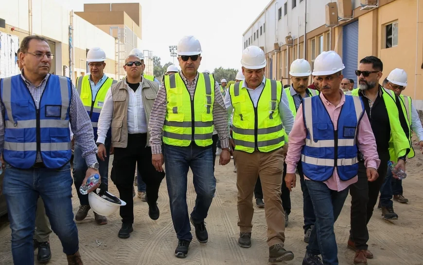 خلال جولته الميدانية.. وزير قطاع الأعمال العام يتابع الموقف التشغيلي للمصانع الجديدة بشركة غزل المحلة