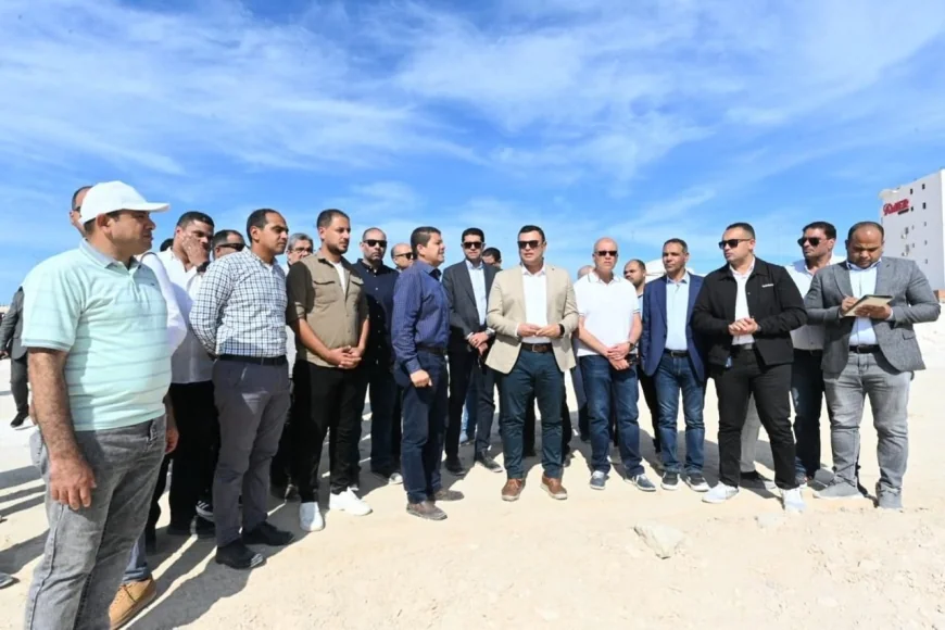 وزير الإسكان يتفقد مشروعات "مارينا" و"بوغاز نيو مارينا" لتطوير الساحل الشمالي