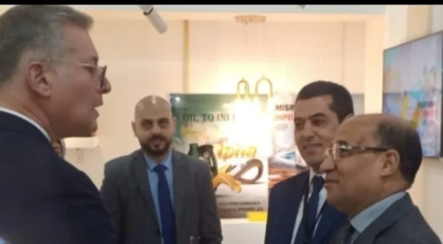 وزير البترول يتفقد جناح مصر للبترول في المعرض السنوي للصناعة والنقل