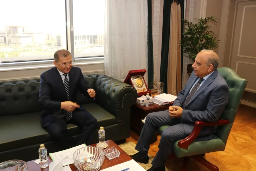 وزير الكهرباء والطاقة المتجددة يستقبل سفير أوزبكستان بالقاهرة لبحث سبل دعم وتعزيز التعاون والاستثمار فى مجالات الطاقة المتجددة