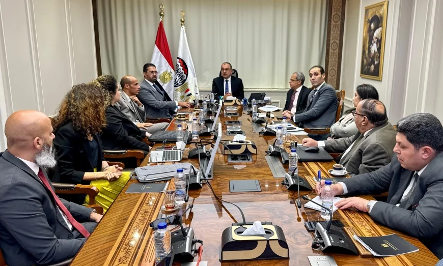 وزير قطاع الأعمال العام يجتمع بمسؤولي "SAP مصر" لمتابعة تنفيذ مشروع "ERP" لتطوير نظم العمل بالشركات التابعة