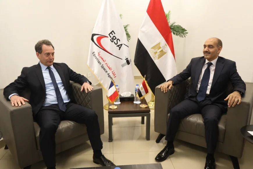 تعاون فضائي مصري-فرنسي مرتقب: السفير الفرنسي يزور وكالة الفضاء المصرية