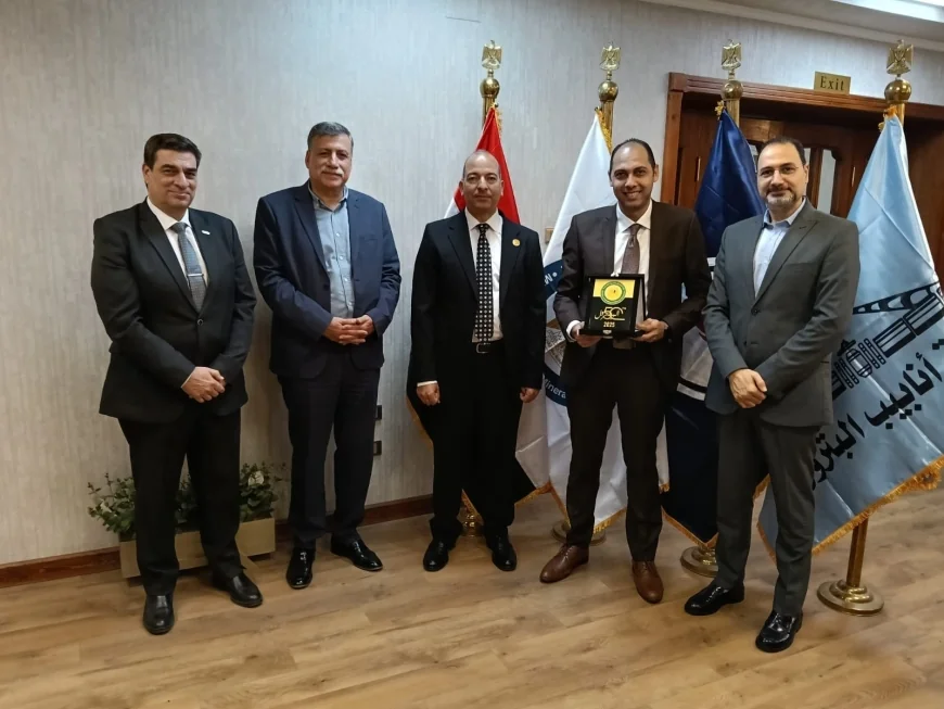 تكريم المتميزين بالهيئة المصرية العامة للبترول في احتفالية عيد البترول