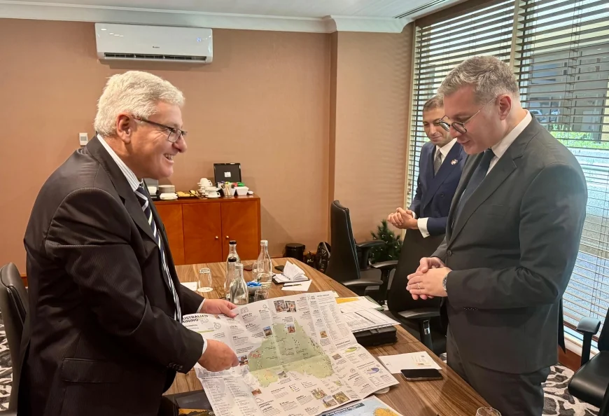 وزير البترول يبحث التعاون مع مجلس المعادن الأسترالي في استكشاف المعادن الحيوية والنادرة